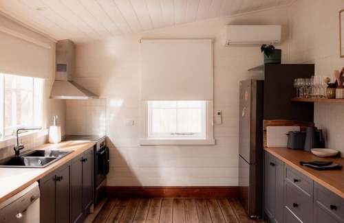 Hobart Central Business District House | Maple House - Charming family cottage in Sandy Bay