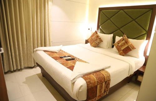 Thane West Hotel | Maple Inn