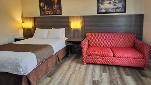 Kincardine Hotel | Maple Leaf Inn & Suites