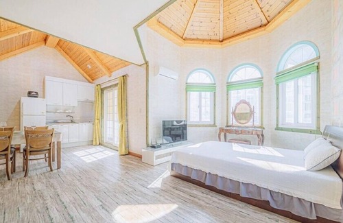 Jeongseon House | maple pension