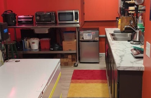 Viroqua House | Maple St. King Suite - Free Daytime EV Charging!