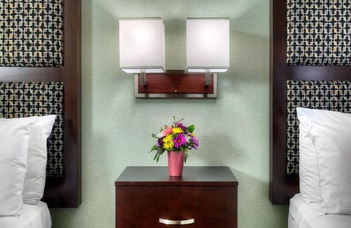 Sunnyvale Hotel | Maple Tree Inn