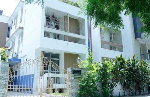 South Extension House | Maplewood Guest House, Neeti Bagh, New Delhiit is a Boutiqu Guest House - Room 3