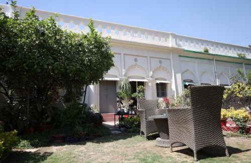 Mohangarh Bed & Breakfast | Maqbara 27