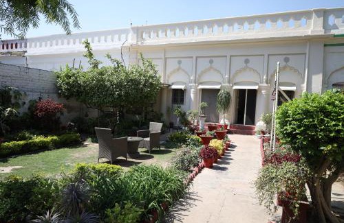 Mohangarh Bed & Breakfast | Maqbara 27
