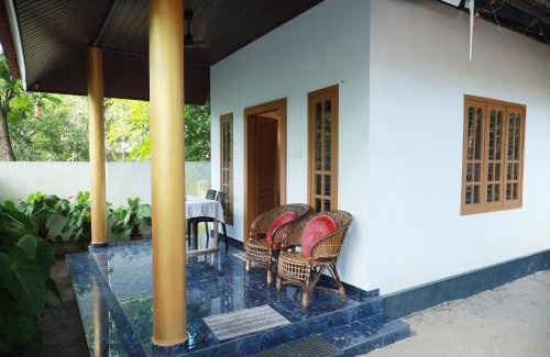 Mararikulam Bed & Breakfast | Maràri neena beach homestay