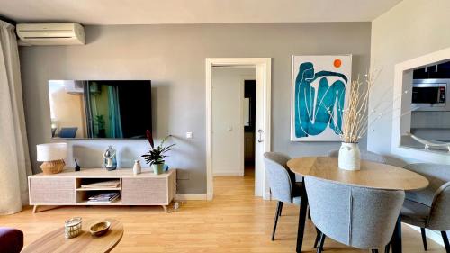 Roquetas de Mar Apartment | MAR AZUL Playa y Piscina 80 metros de la playa