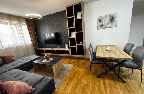 City Center Apartment | MAR Residence 14