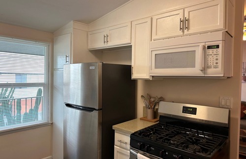Del Rey Apartment | Mar Vista 1bd Room Apt with Parking