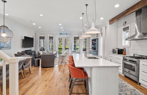 Seacrest Beach House | Mar y Arena, Seacrest stunner on nature trail; walk to Rosemary Beach. 4 bikes