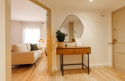 Old Town Apartment | Maragall - Holiday Apartment Girona | Bravissimo