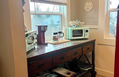 Seward Apartment | Marathon Historic Apartments-heart of Downtown - Charming 1 bedroom