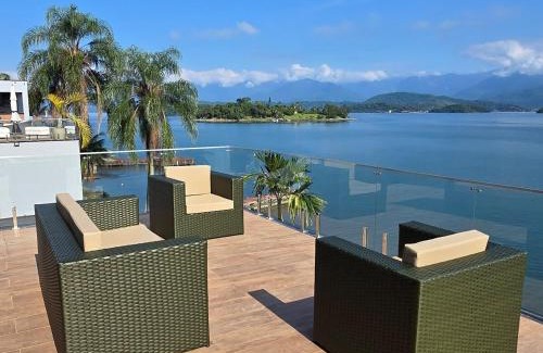 Ponta do Sape House | Maravilhosa casa linear 5 suítes em Angra