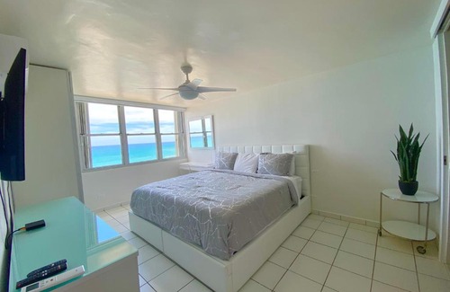 Isla Verde Apartment | Marbella del Caribe Beachfront