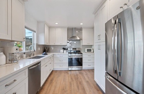 Linda Mar House | @ Marbella Lane - 3BR Designer Home in Pacifica
