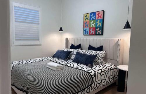 Compton House | #Marbella Lane - Cityside Haven with Touch of Charm