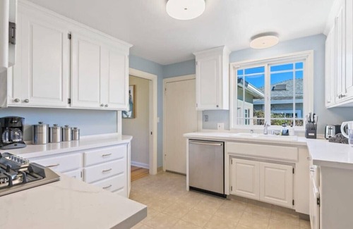 Redwood City House | @ Marbella Lane - Modern and Sleek Home in Redwood