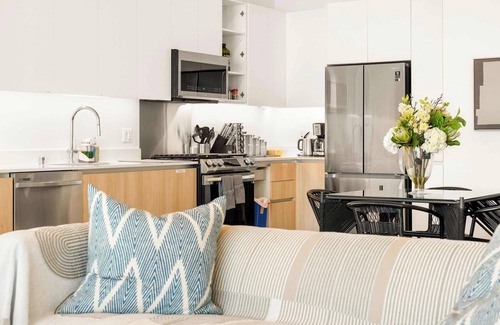 Waterfront Apartment | @ Marbella Lane - Panoramic Delight Dream Escape!