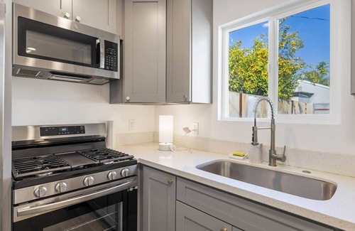 Ontario House | @Marbella Lane - Serenity Escape Haven 2BR
