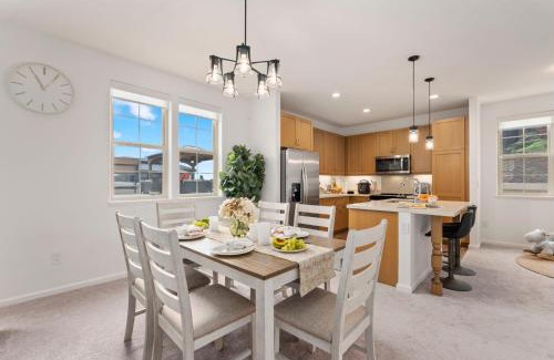 Makaha Valley House | @ Marbella Lane - Stunning Gem w/MT & Ocean Views