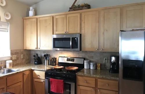 Gold Beach House | Marbella Shore, @ the Rogue River
