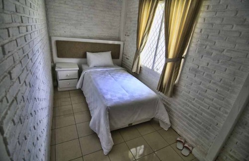 Jalancagak Resort | Marbella Twin Waterfall Resort Ciater