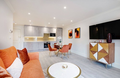 Marylebone Apartment | Marble Arch Suite 6-Hosted by Sweetstay