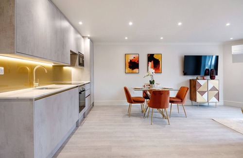 Marylebone Apartment | Marble Arch Suite 6-Hosted by Sweetstay