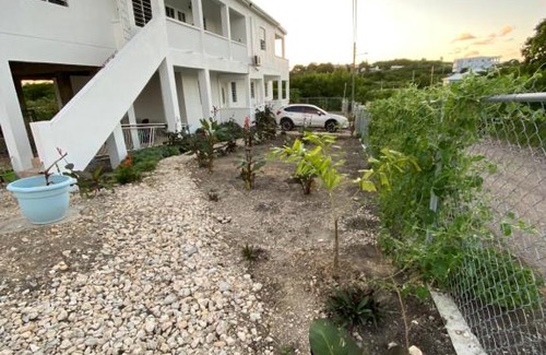 Dickenson Bay Apartment | Marble Hill vue imprenable sur St-John's