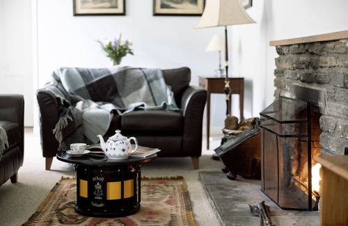 Pitlochry Apartment | Marble Lodge - two bedroom cottage on the banks of the River Tilt