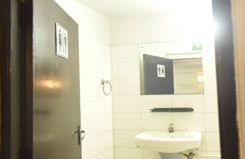 Kalighat Hotel | Marble Palace Guest House