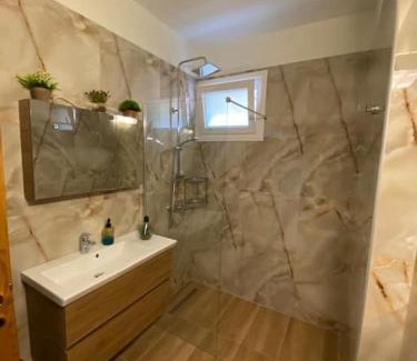 Palaio Tsifliki Apartment | Marble Villa