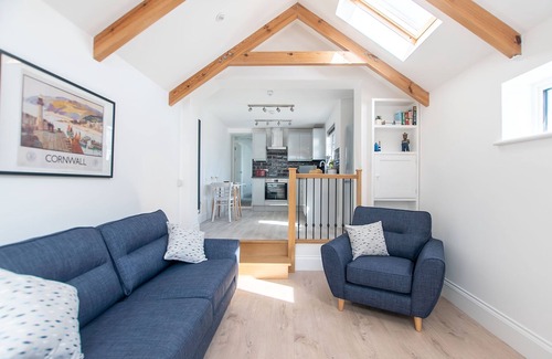 St Ives Apartment | Marcella’s Retreat – St Ives – Sleeps 2 – Parking