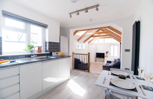 St Ives Apartment | Marcella’s Retreat – St Ives – Sleeps 2 – Parking