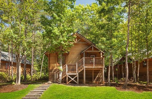 Gordonsville Cabin | March 24th - 30th, 2018 ~ 3 Bedroom Cabin ~ Shenandoah Crossing Resort