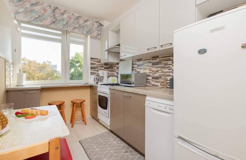 Gdansk Apartment | Marcina Dragana 17F | Stylish Apartment | Desk