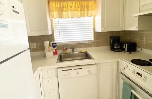 Marco Island Condo | Marco Beach Club 2Bed/2Bath - 300 steps to beach entrance.