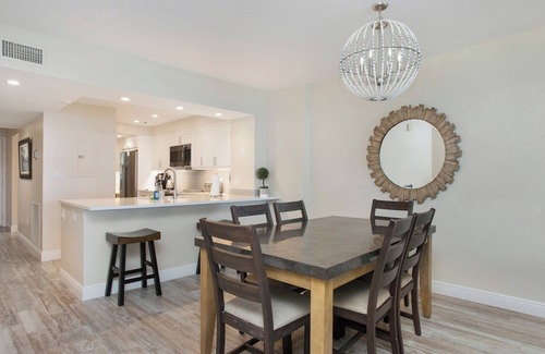 Marco Island Condo | Marco dream vacation awaiting you! Somerset 606 Completely remodeled. Coastal!