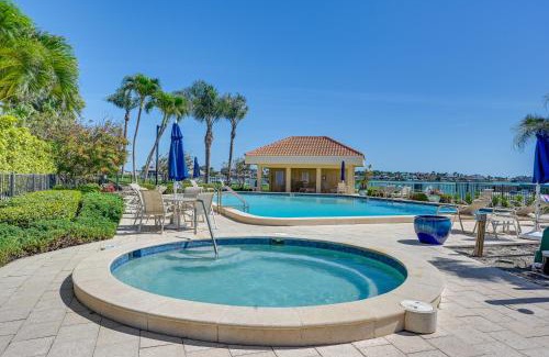 Marco Island Apartment | Marco Island Condo with Ocean Views and Resort Perks!