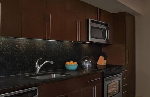 Marco Island Hotel | Marco Island Crystal Shores Resort, Beachfront