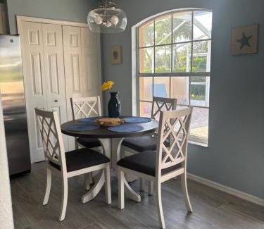 Marco Island House | Marco Island Retreat- close to beach !
