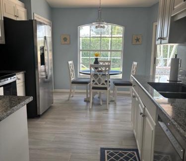 Marco Island House | Marco Island Retreat- close to beach !