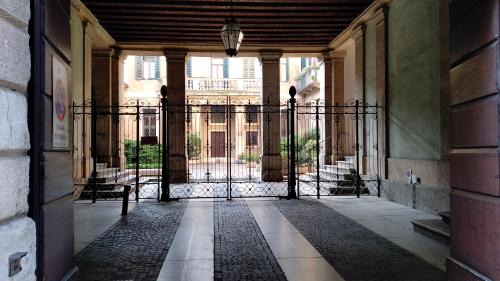 Verona City Centre Apartment | Marconi Rooms Loggia delle Erbe