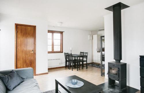 Morlunda House | Maren 1