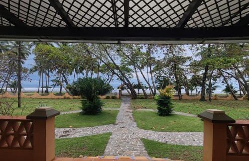 Esterillos Este Hotel | Marenaz Oceanfront Resort
