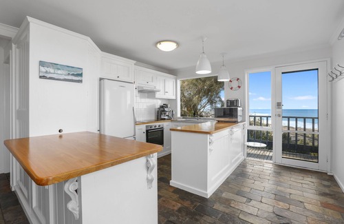 Marengo House | Marengo Views | Stunning 180° Beachfront Views