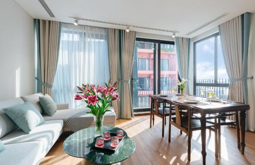 Quang An Apartment | Margaery Lakeside - 2 Bedroom Apartment with Balcony