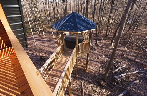 Creola Cabin | Margaritahills is the perfect getaway for two couples, where rustic elegance meets modern comfort.