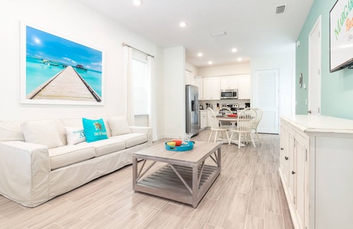 West Kissimmee Hotel | Margaritaville Cottages Orlando with H2O Waterpark by Vstays