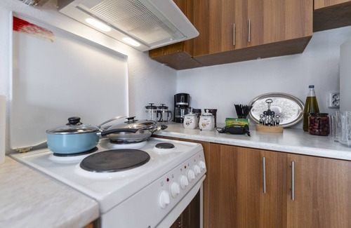 Melissopetra House | Maria Apartments